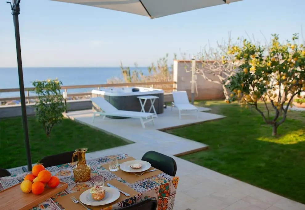 Villa Laura Balestrate Italy